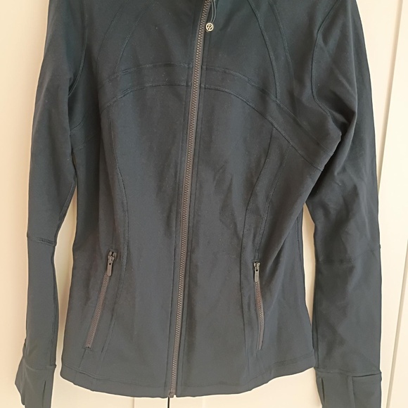 Lululemon Navy Blue size 12 USED 2 X - Picture 6 of 8